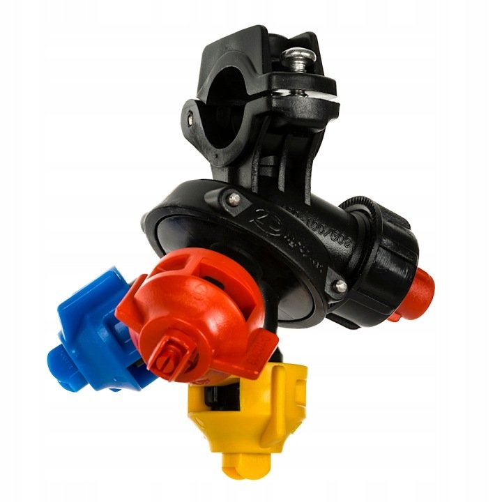 Glowica-potrojna-opryskiwacza-na-rurke-1-2-fi-10 Głowica potrójna opryskiwacza na rurkę 1/2 fi 10