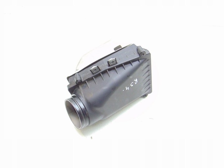 OBUDOWA-FILTRA-POWIETRZA-AUDI-RS4-B8-4-2-V8-8T0133835B OBUDOWA FILTRA POWIETRZA AUDI RS4 B8 4.2 V8 8T0133835B