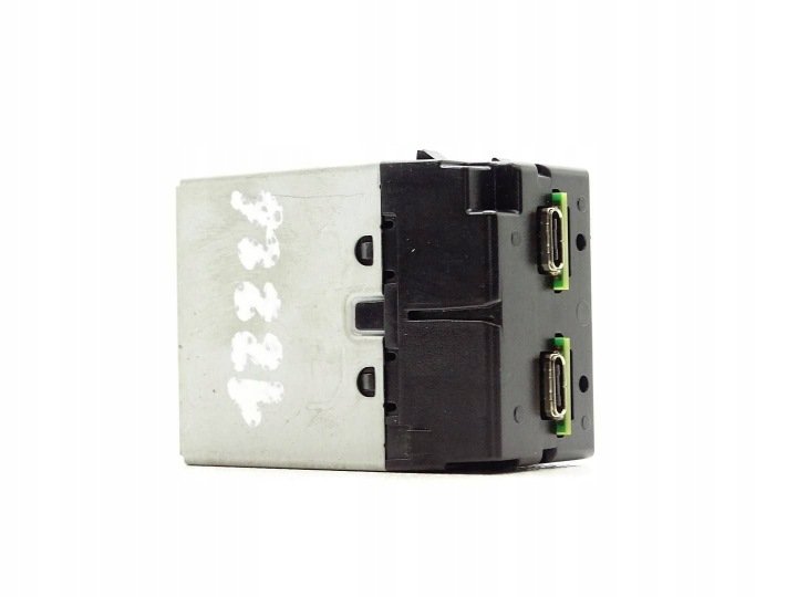 PANEL PORT ZŁĄCZE GNIAZDO USB C VOLVO XC40 XC60 31682676