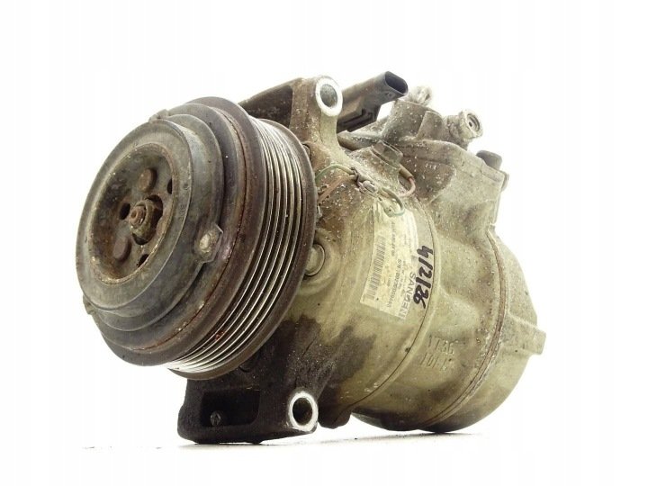SPRĘŻARKA KLIMATYZACJI MERCEDES C W205 2.0 CGI A0008304400