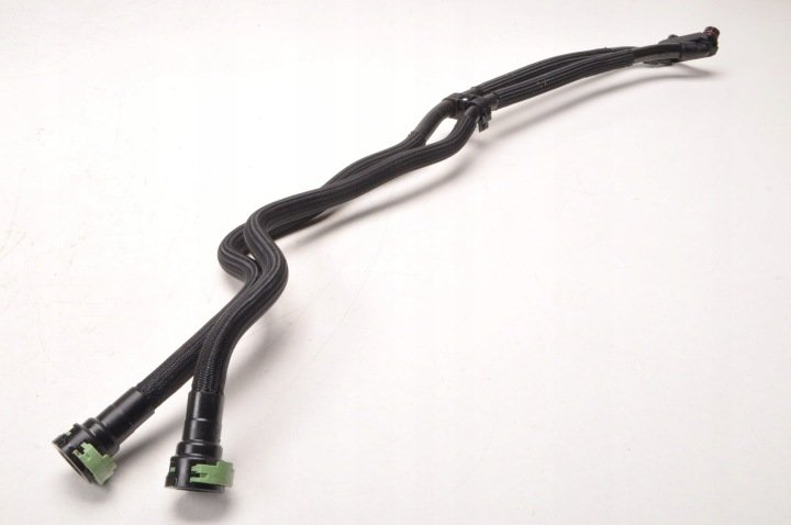 BMW 5 G60 2.0 530e RURA PRZEWÓD ODPOWIETRZAJĄCY 8832430 8832429