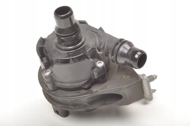 BMW-F39-F40-F46-F48-2-0-POMPA-WODY-8486848 BMW F39 F40 F46 F48 2.0 POMPA WODY 8486848