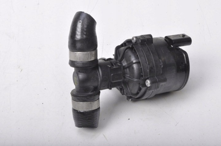 BMW-F40-2-0-POMPA-WODY-9470972 BMW F40 2.0 POMPA WODY 9470972