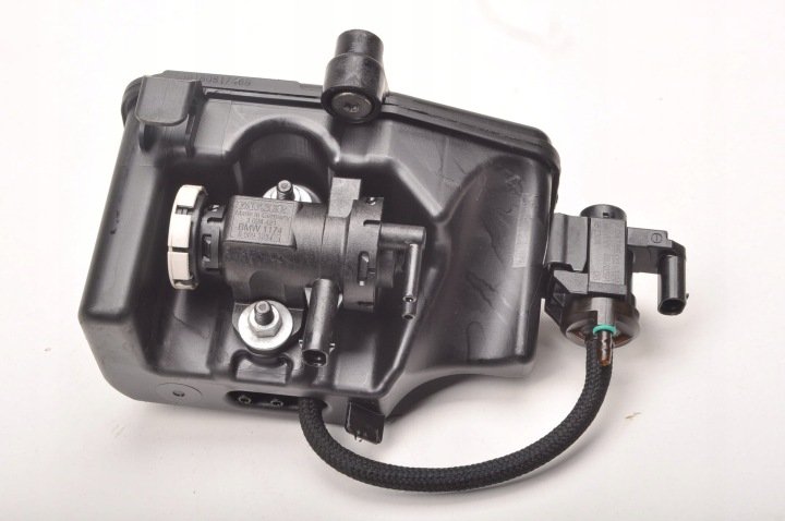 BMW G11 G12 G14 G30 G31 3.0 D ZBIORNIK PODCIŚNIENIA 8575055 8509323