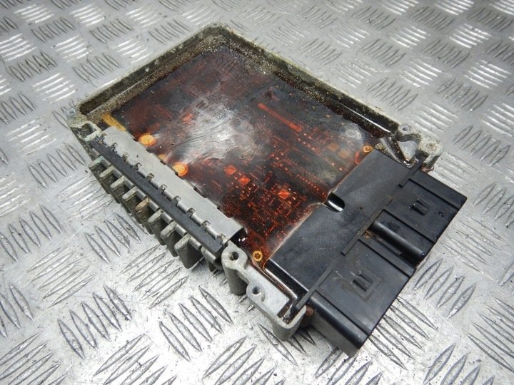 CHRYSLER-NEON-2-0-16V-KOMPUTER-STEROWNIK-SILNIKA-P05269992AB CHRYSLER NEON 2.0 16V KOMPUTER STEROWNIK SILNIKA P05269992AB