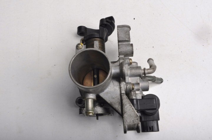 DAIHATSU CUORE VI 1.0 12V PRZEPUSTNICA 198500-1240