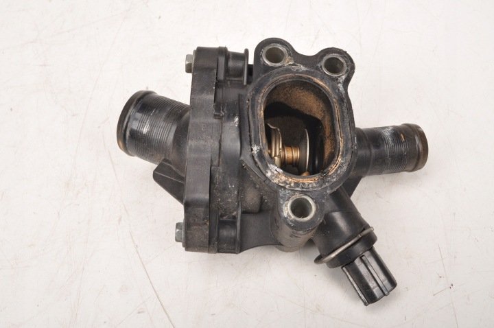 FOCUS MK2 S40 V50 2.5T OBUDOWA TERMOSTATU 30650810