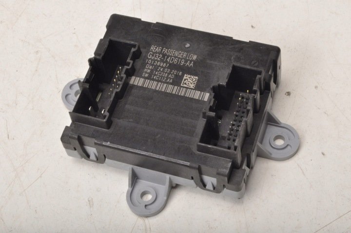 JAGUAR-XF-II-F-PACE-MODUL-DRZWI-GJ32-14D619-AA JAGUAR XF II F-PACE MODUŁ DRZWI GJ32-14D619-AA