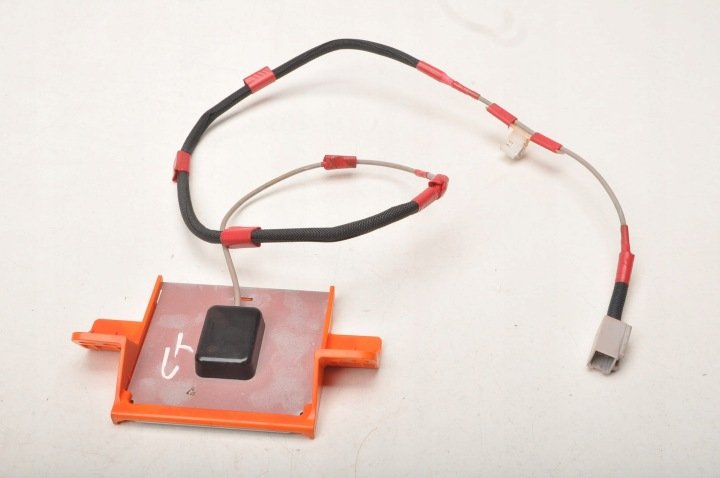 LEXUS-CT-200h-ANTENA-NAWIGACJI-GPS-86860-76010 LEXUS CT 200h ANTENA NAWIGACJI GPS 86860-76010