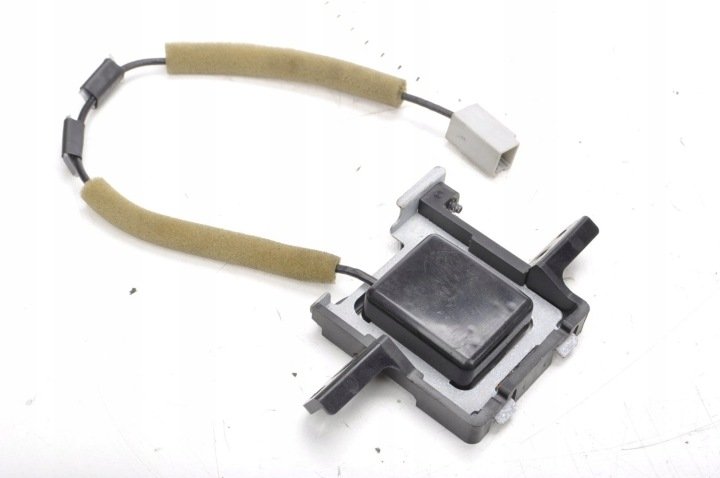 LEXUS-LS-III-ANTENA-GPS LEXUS LS III ANTENA GPS