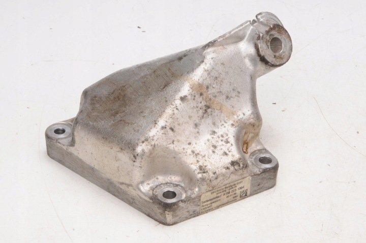 MERCEDES KLASA M W164 6.2 ŁAPA SILNIKA WSPORNIK A1562231304