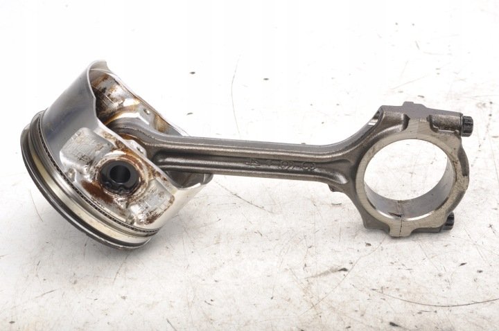 NISSAN PRIMERA P12 2.0 16V TŁOK Z KORBOWODEM
