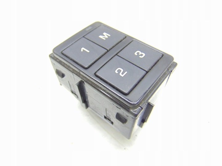 PANEL-PRZELACZNIK-PAMIECI-FOTELA-JAGUAR-XE-X760-GX73-14776-DC PANEL PRZEŁĄCZNIK PAMIĘCI FOTELA JAGUAR XE X760 GX73-14776-DC