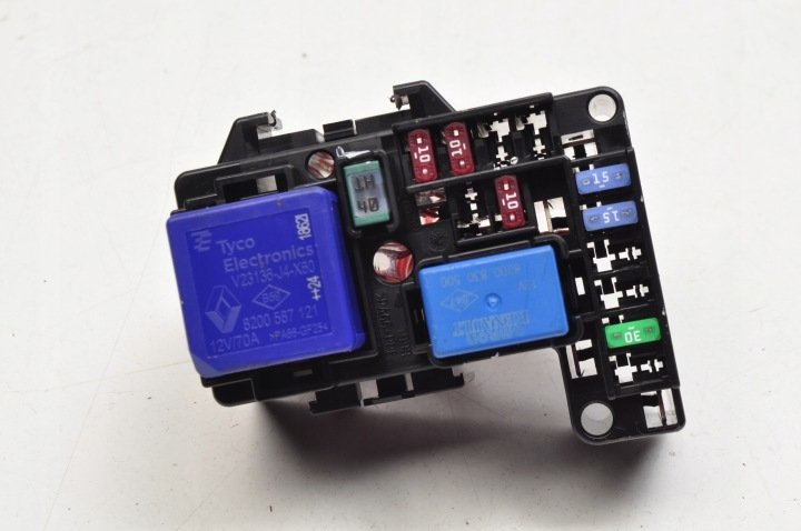 RENAULT-CAPTUR-II-1-6-E-TECH-SKRZYNKA-BEZPIECZNIKOW-8200830500-8200587121 RENAULT CAPTUR II 1.6 E-TECH SKRZYNKA BEZPIECZNIKÓW 8200830500 8200587121