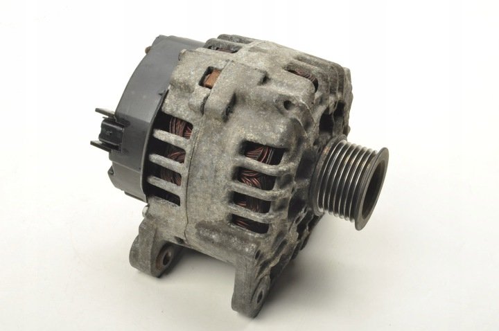 RENAULT SCENIC II 1.9 DCI ALTERNATOR 8200290217