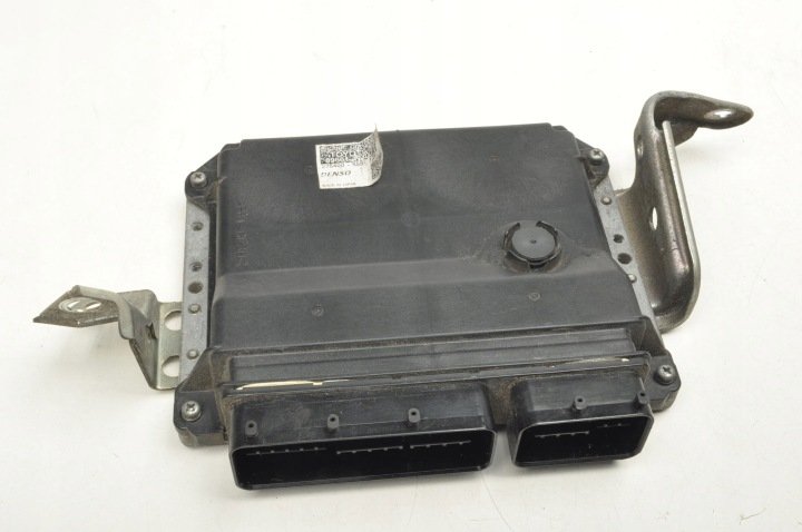 TOYOTA PRIUS III 1.8 KOMPUTER STEROWNIK SILNIKA 89661-47400