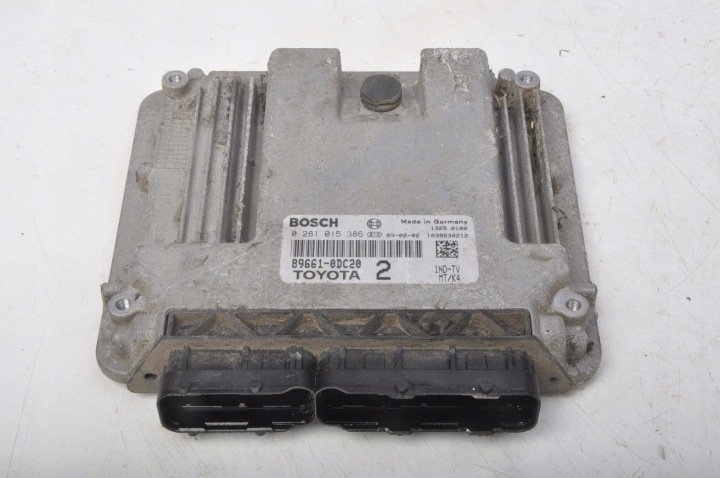 TOYOTA YARIS II 1.4 KOMPUTER SILNIKA 89661-0DC20