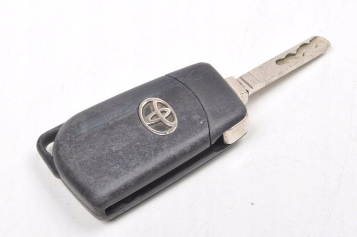 TOYOTA YARIS III KLUCZYK PILOT 024772
