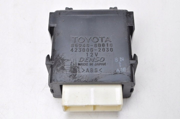 TOYOTA YARIS III MODUŁ STEROWNIK PRZEKAŹNIK ŚWIATEŁ 85940-0D010