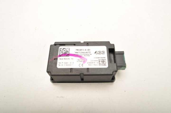 Tesla-Model-S-MODUL-STEROWNIK-1034601-00-B Tesla Model S MODUŁ STEROWNIK 1034601-00-B