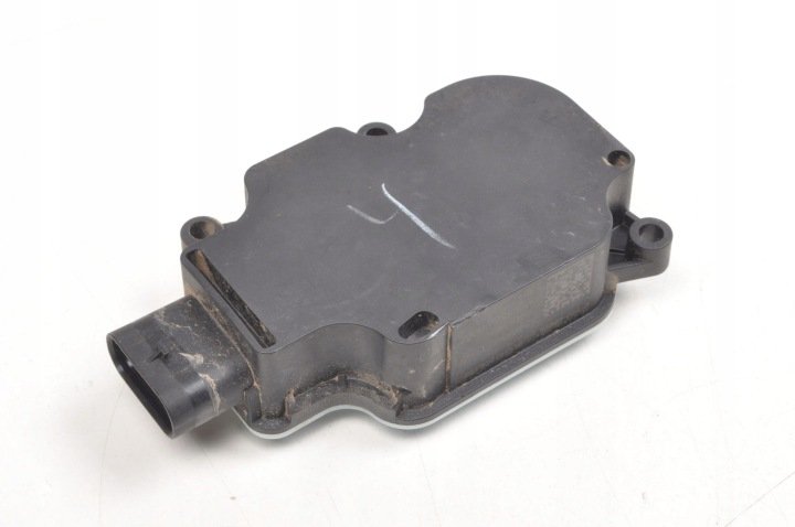 Tesla Model S SILNICZEK ŻALUZJI A24011023112 110485402